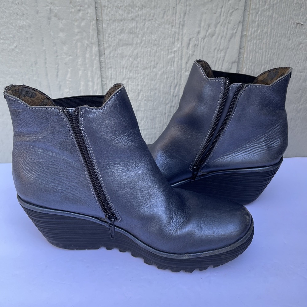 Fly London Salv Block Heel Ankle Boots EU 40 US 9-9.5 Silver Metallic P500924001